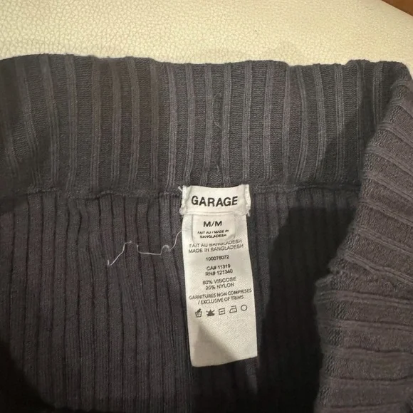 Garage Ribbed Set - Picture 3 of 3